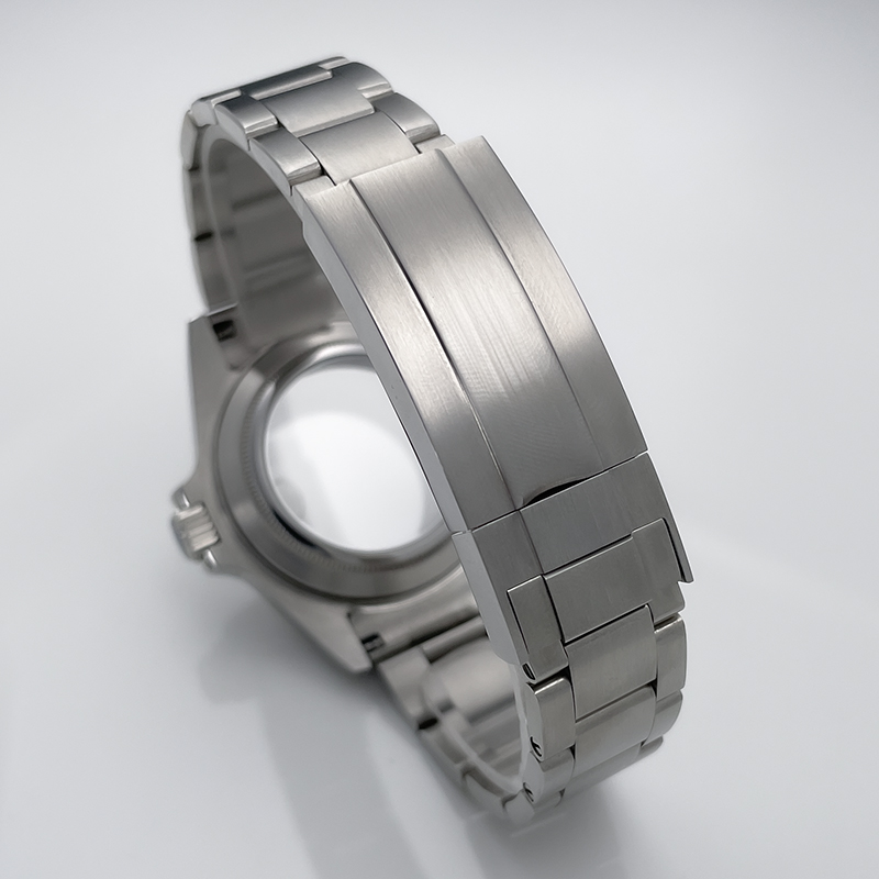 40 mm Explore 2 Nh35 kast roes - Seiko Watch 5 Sports recensie en prijs